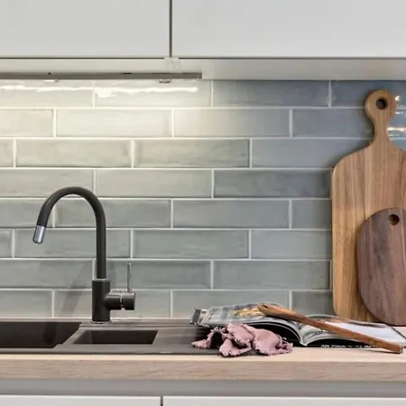 Raphaelle - Trendy Met 2 Slaapkamers Lägenhet *