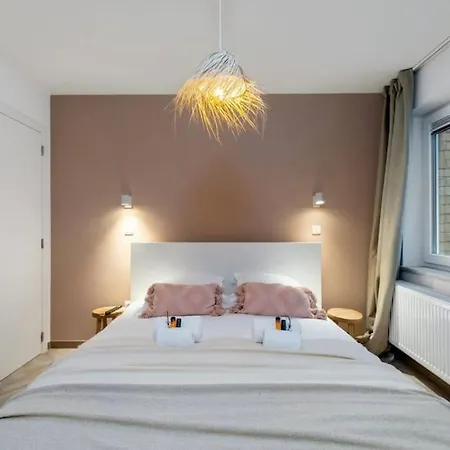 Raphaelle - Trendy Met 2 Slaapkamers Apartment