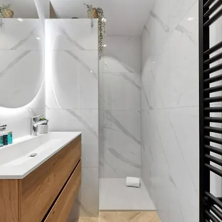 Apartment Raphaelle - Trendy Met 2 Slaapkamers